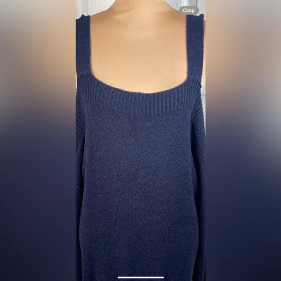 URBAN OUTFITTERS BDG Cold Shoulder Dolman
Sweater Mini Dress NWT Medium - Picture 15 of 16